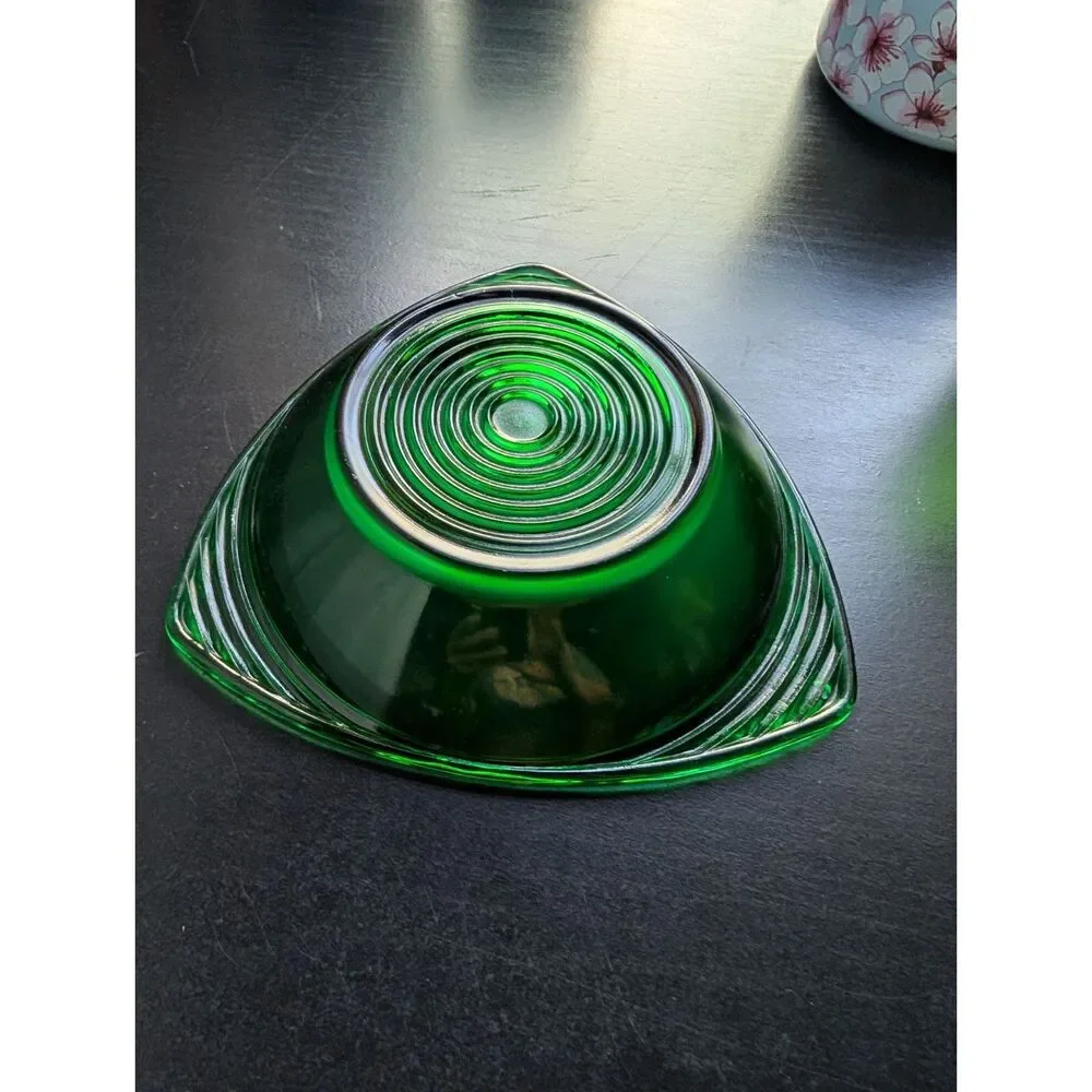 Vtg MCM Anchor Hocking Emerald Green Triangle Atomic 1960s Candy Dish / Catchall